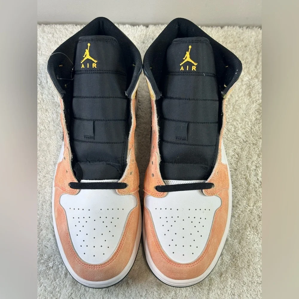 Air Jordan 1 Mid SE