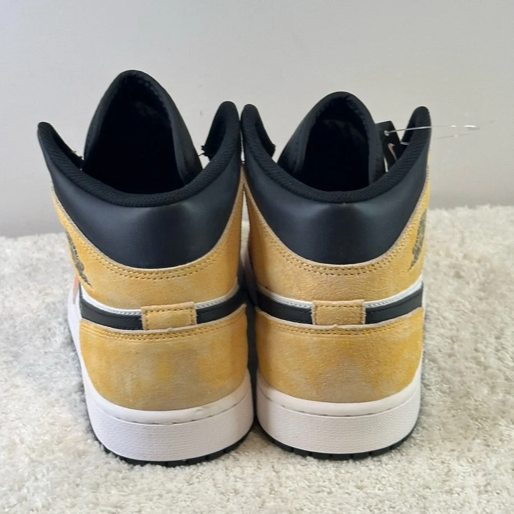 Air Jordan 1 Mid SE