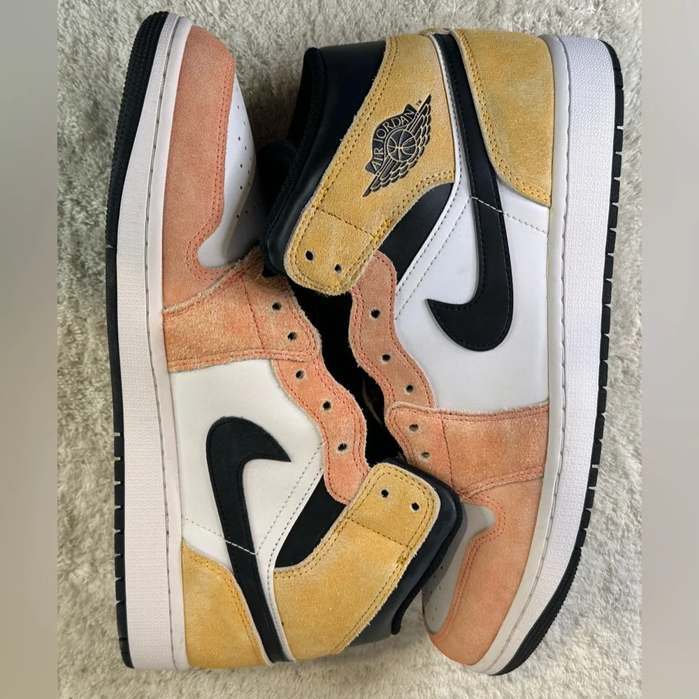 Air Jordan 1 Mid SE