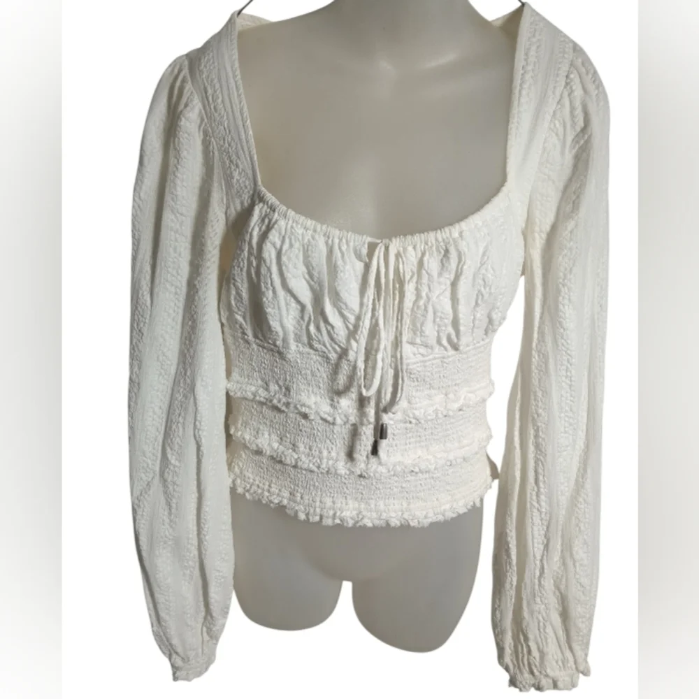 Free People White Smocked Tie Front Keyhole Crop Top Boho Peasant Blouse Sz S/P