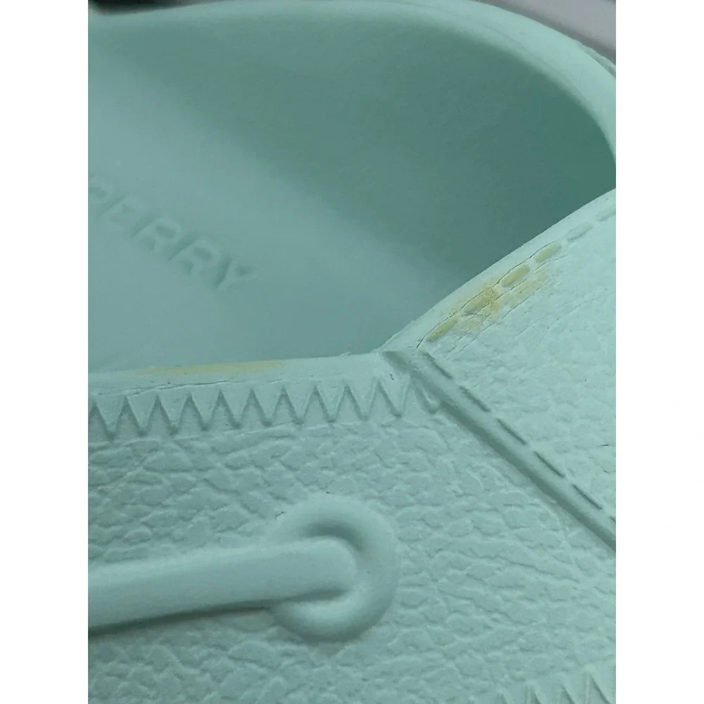 Sperry flip flop