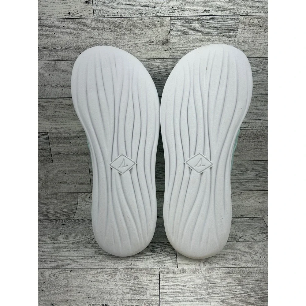 Sperry flip flop