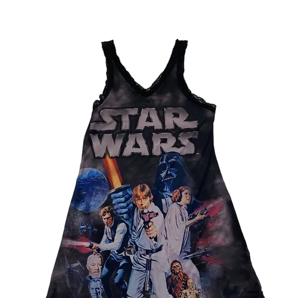 Kids Star Wars night gown size‎ 4-6.
