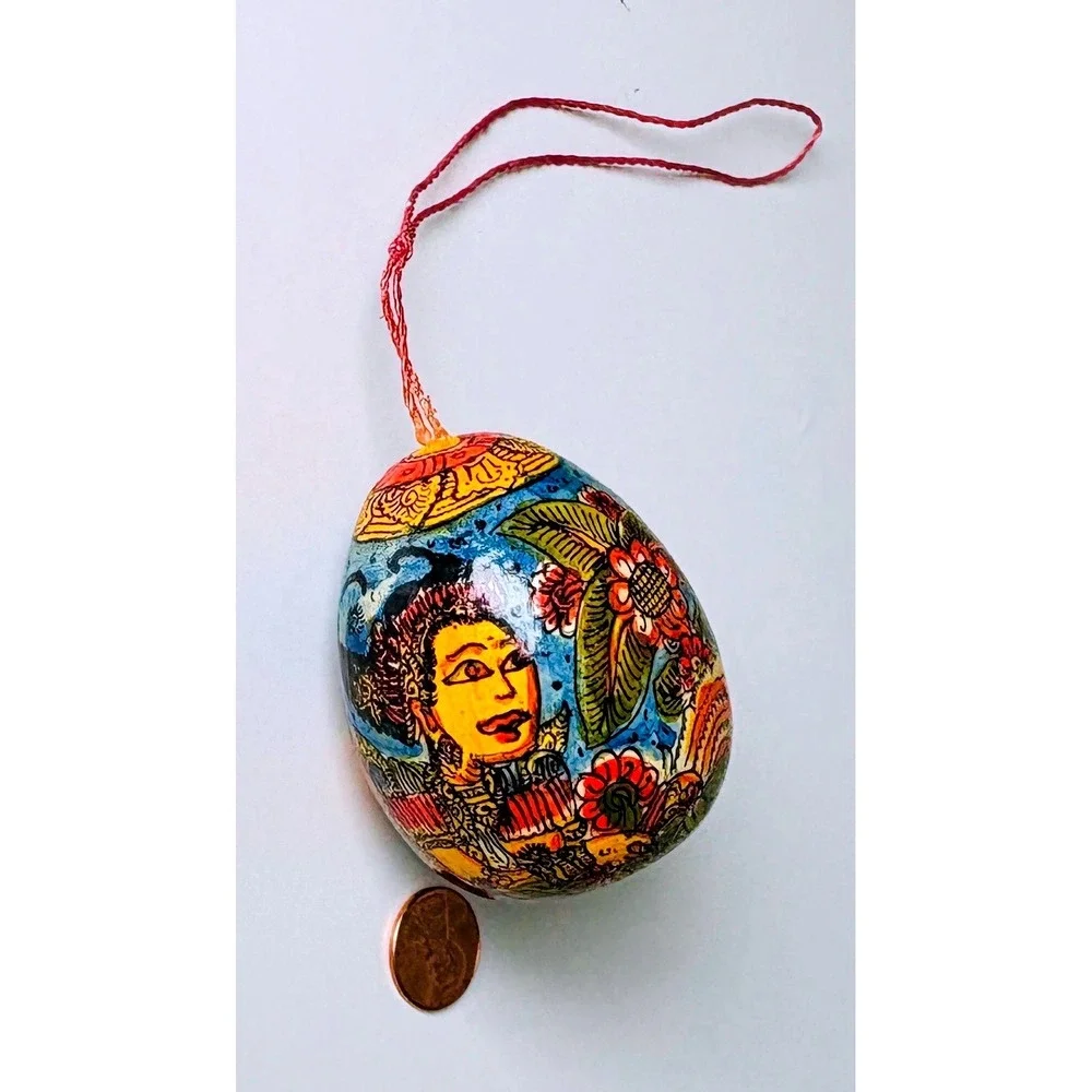 Vintage Indonesian hand painted wooden Ornament  Egg folk art‎ hanging Balinese