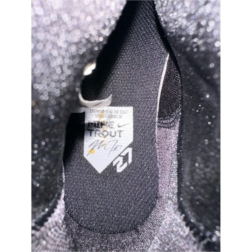 Nike excellent new