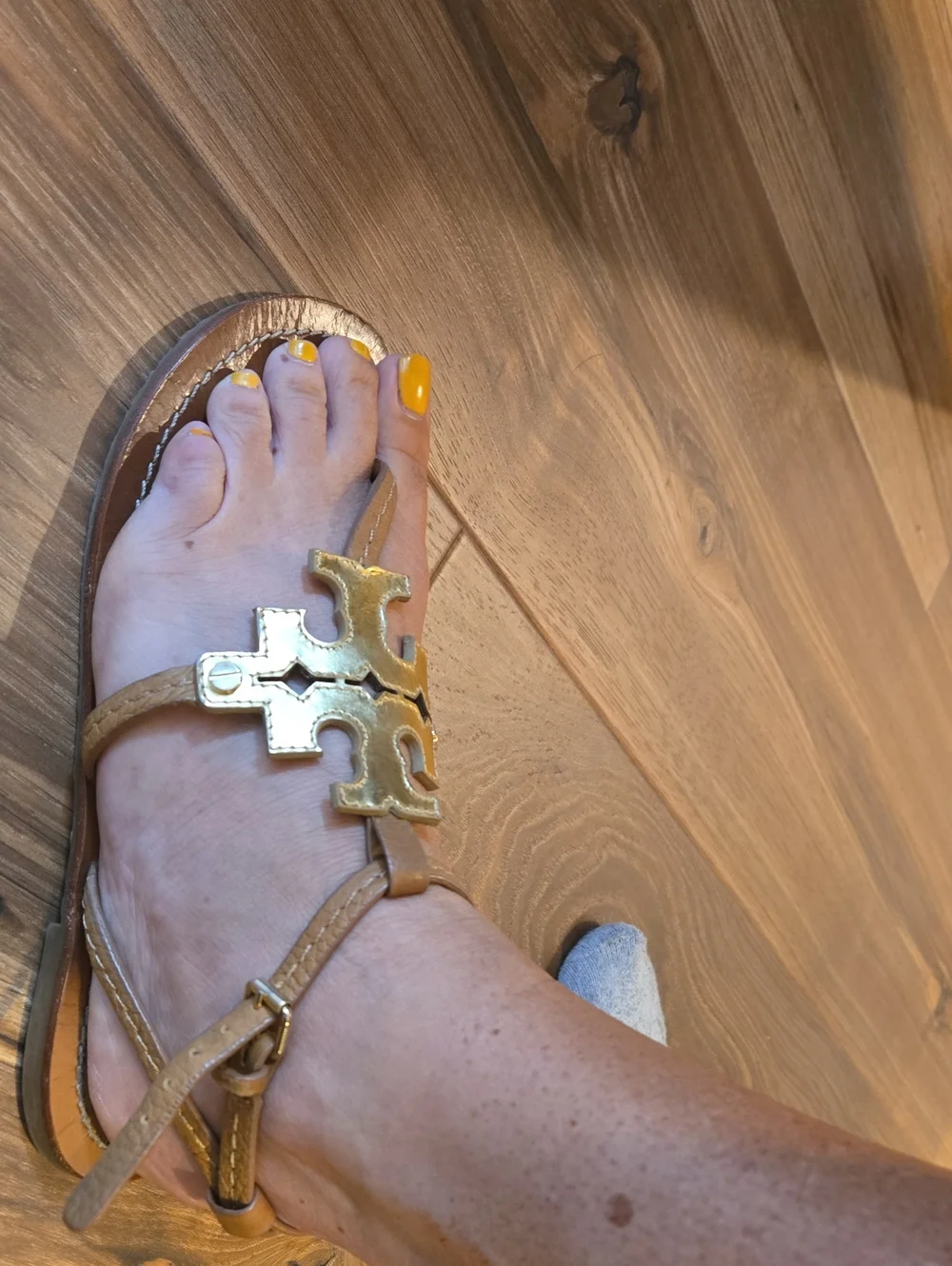 Tory Burch size sticker