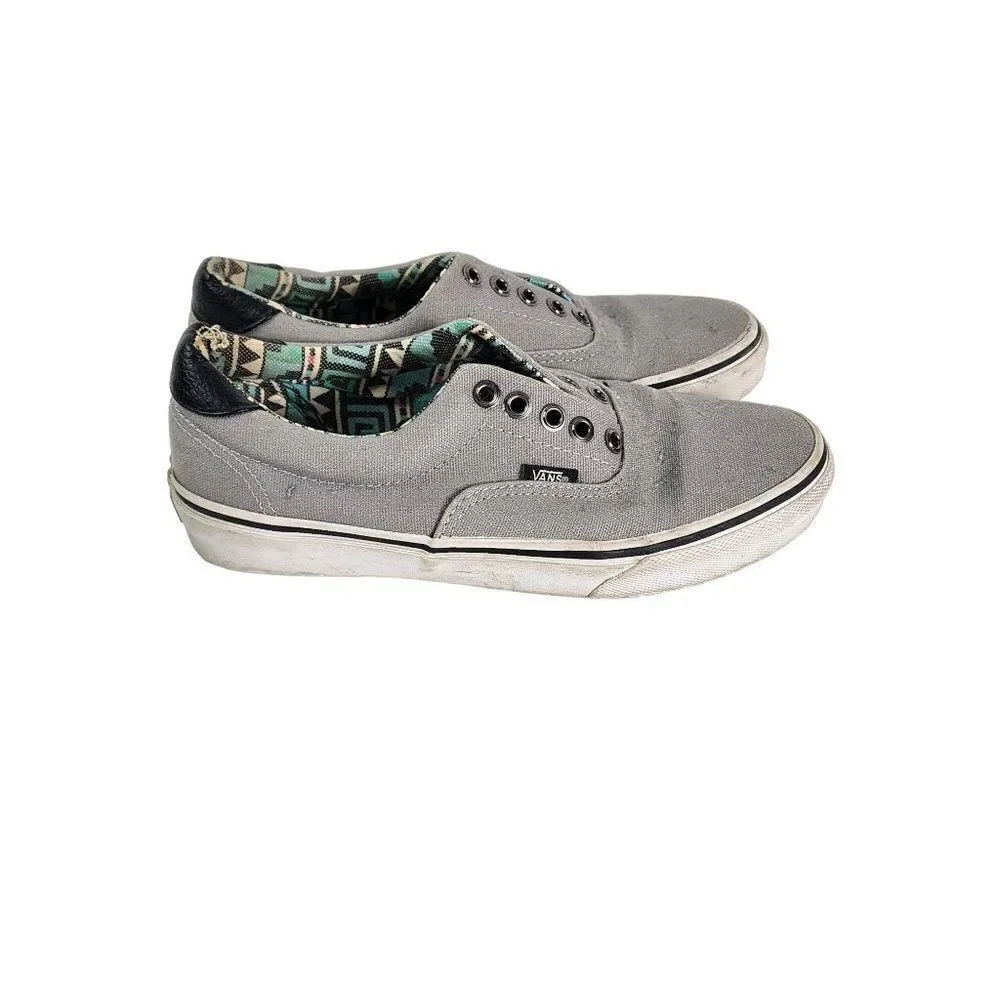 Van's Grey Canvas shoes Men's Size 7 Women's Size 8.5