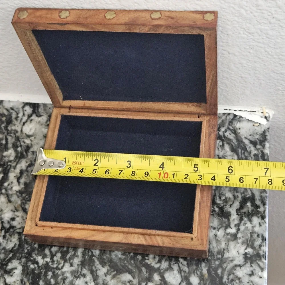 Vintage Indian Hand Painted Miniature Portrait Wood Jewelry Box‎ Brass Inlay 5x4