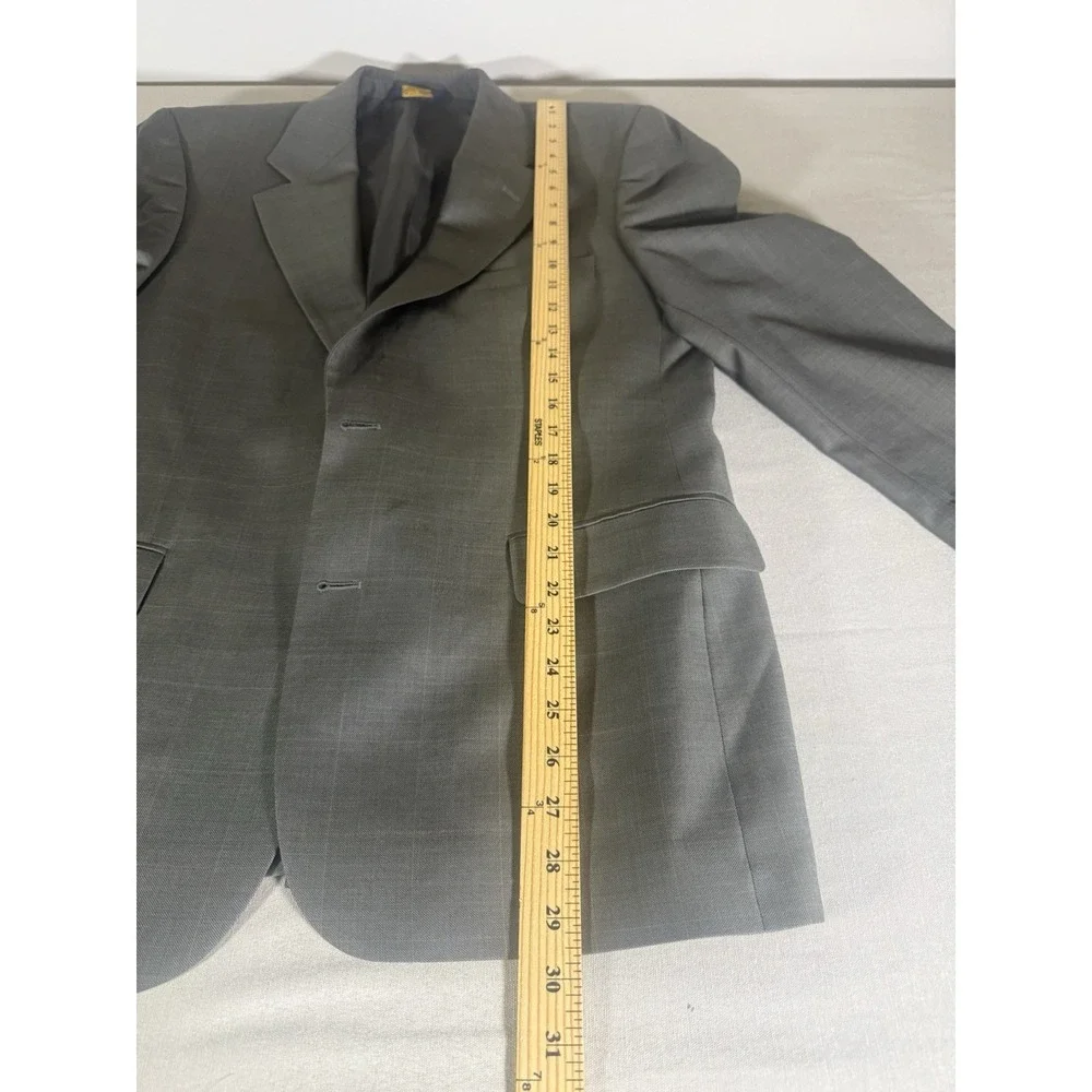 Brooks Brothers up sale