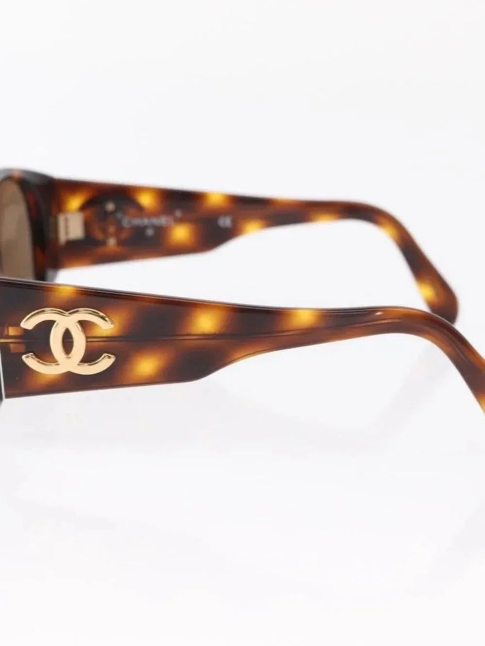 CHANEL brand	chanel color	brown