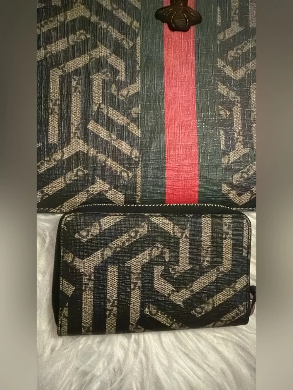 Authentic Gucci GG Bee Supreme Caleido Clutch and wallet
