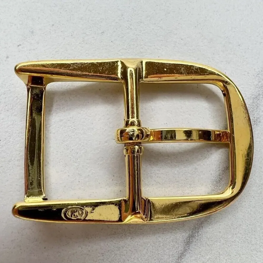 Vintage wear buckle hardware