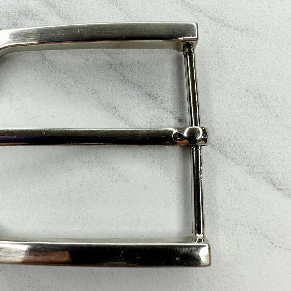 Unbranded silver tone