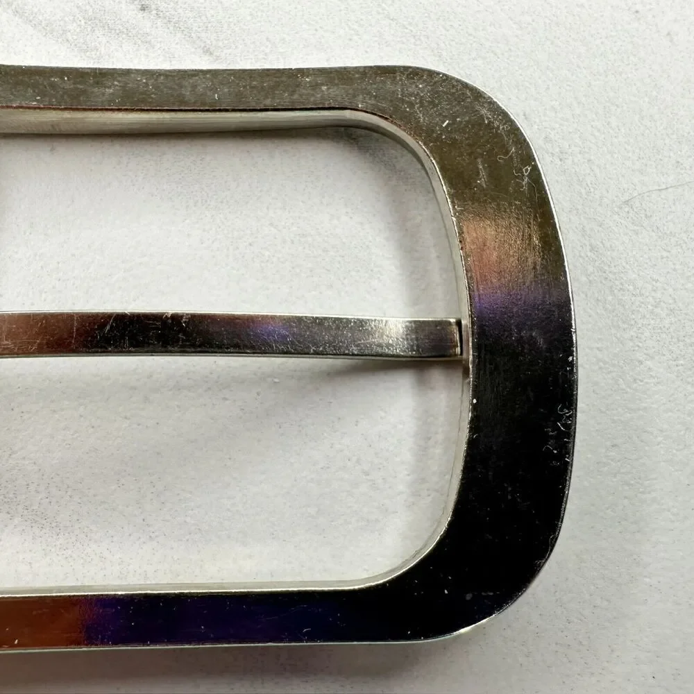 Unbranded silver tone