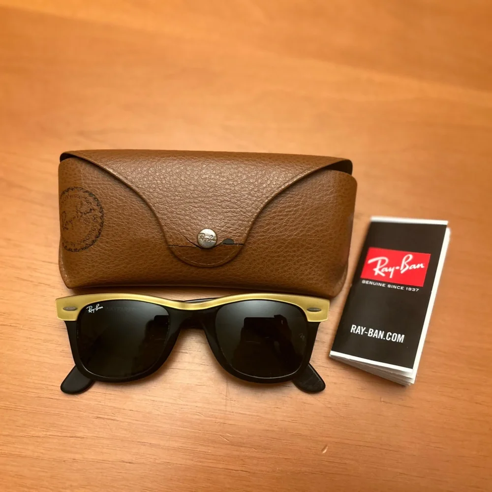 Ray-Ban Classic Black and Gold Wayfarer Sunglasses