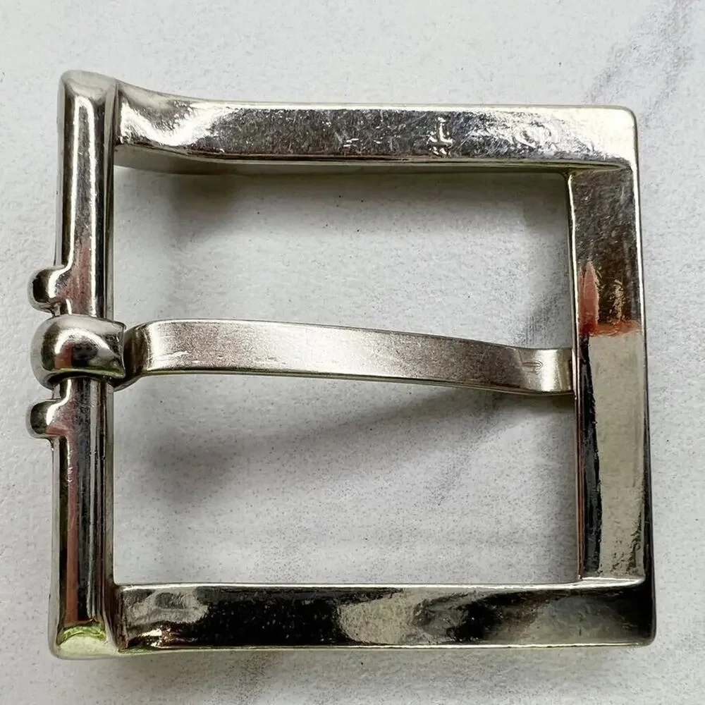 Unbranded silver tone