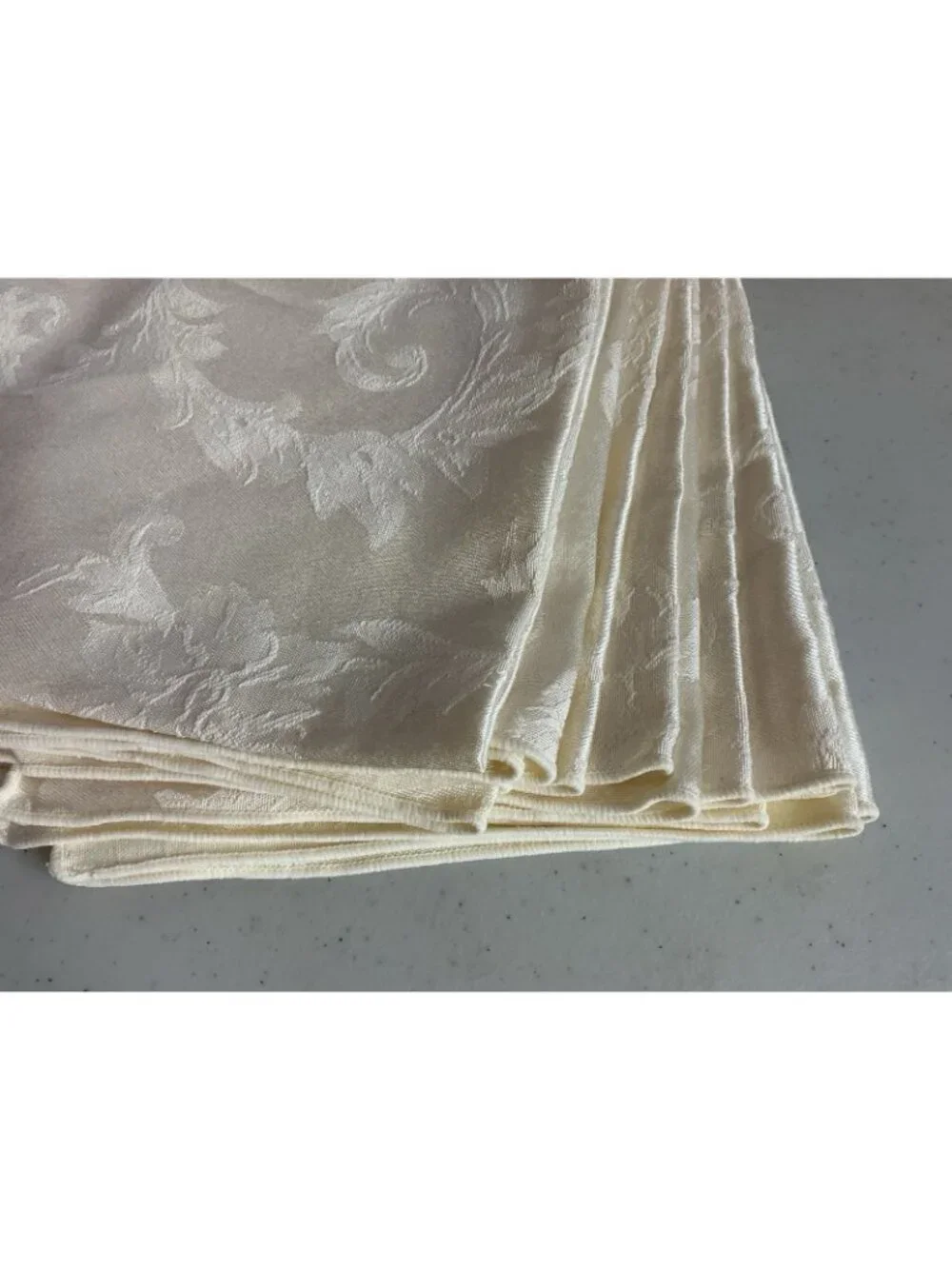 Unbranded lot 16