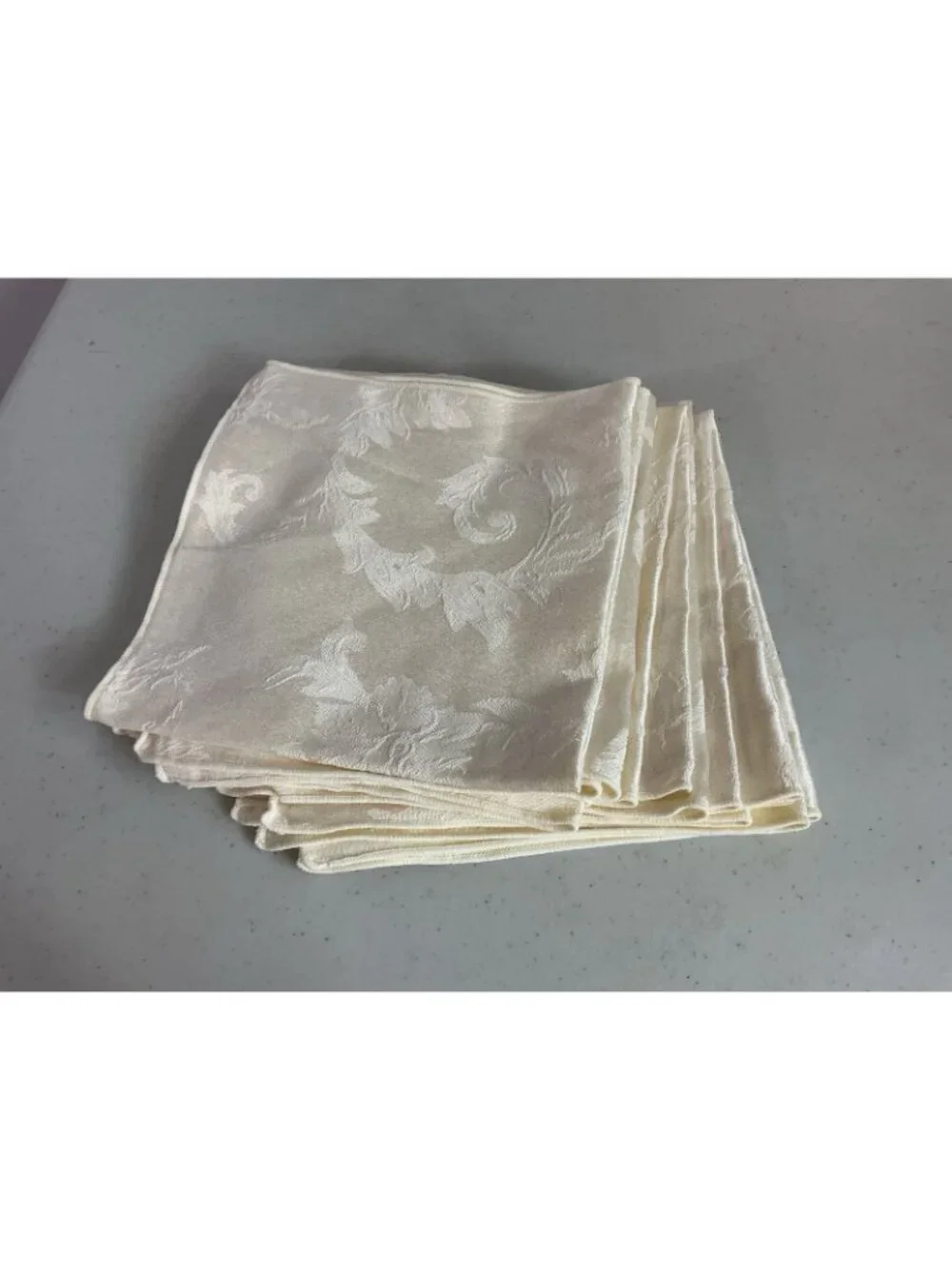 Unbranded lot 16