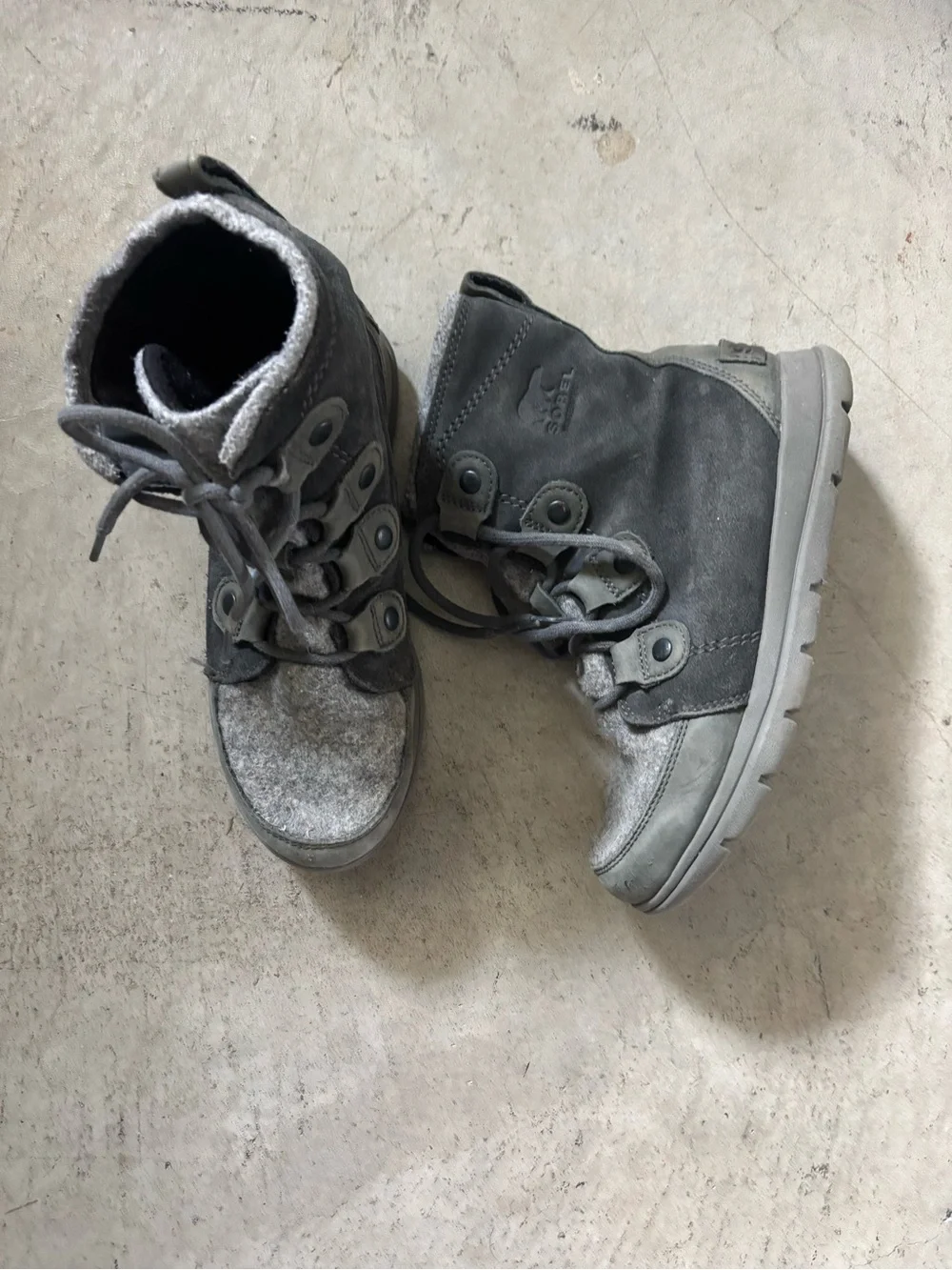 Sorel womens Grey Lace-Up Winter Ankle Boots