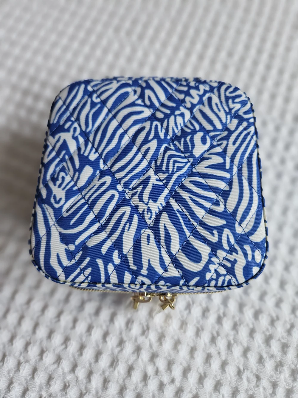 Lilly Pulitzer Blue and White Zebra Print Jewelry Case with Gold Zipper