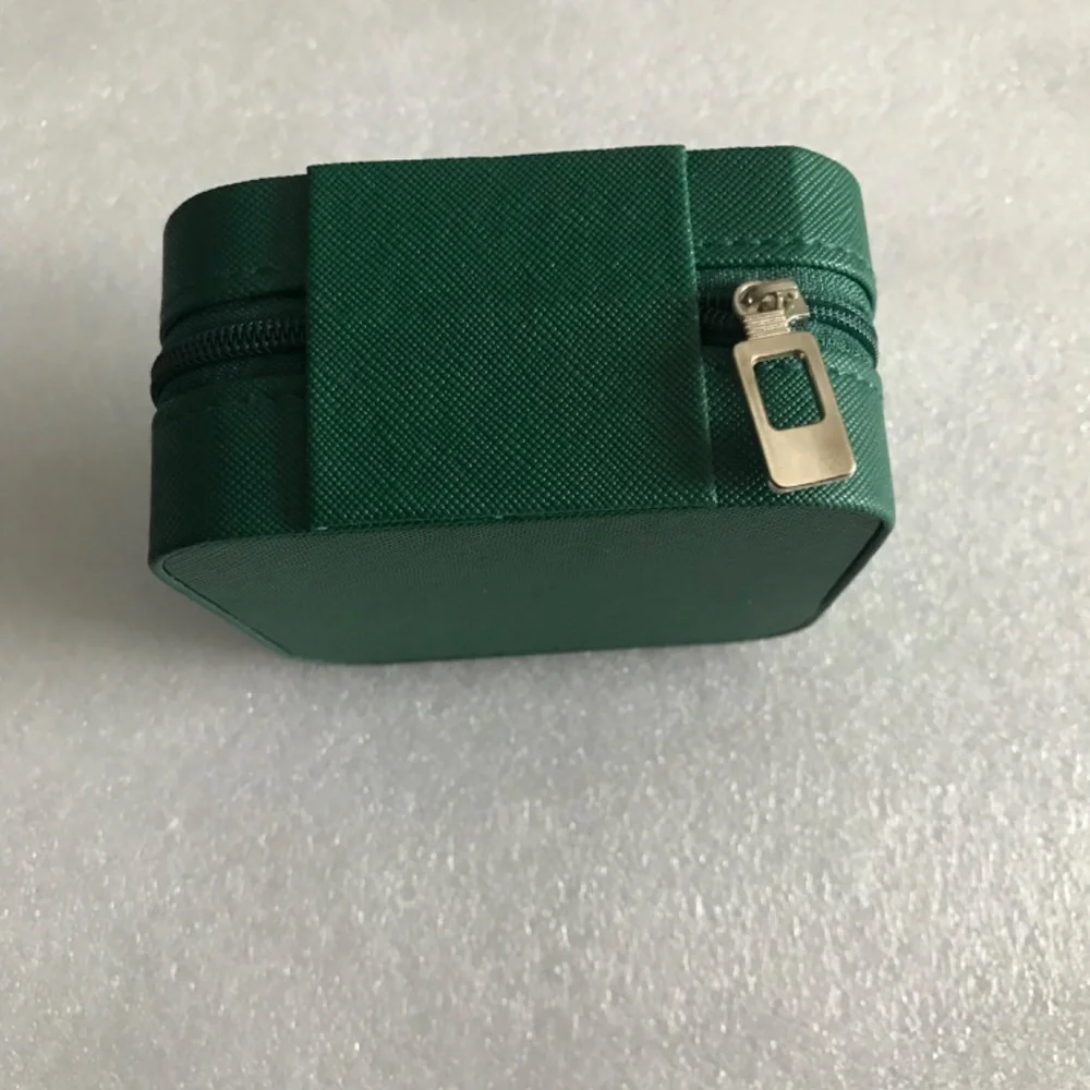 Unbranded bracelets 050