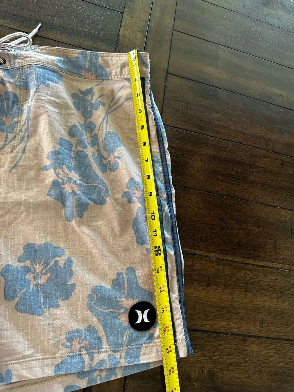 Hurley boardshorts allover