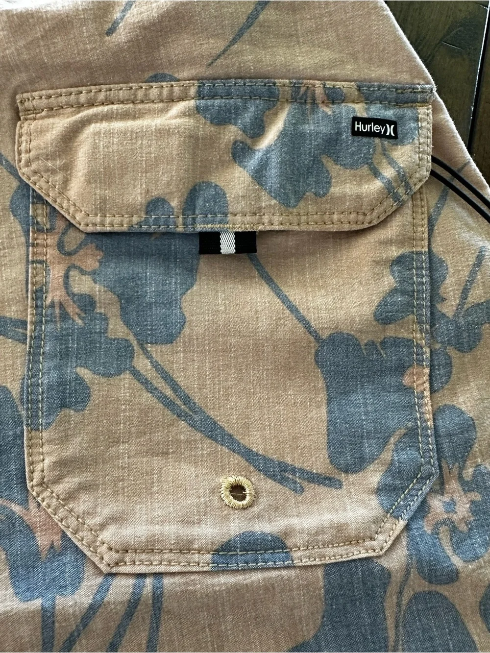 Hurley boardshorts allover