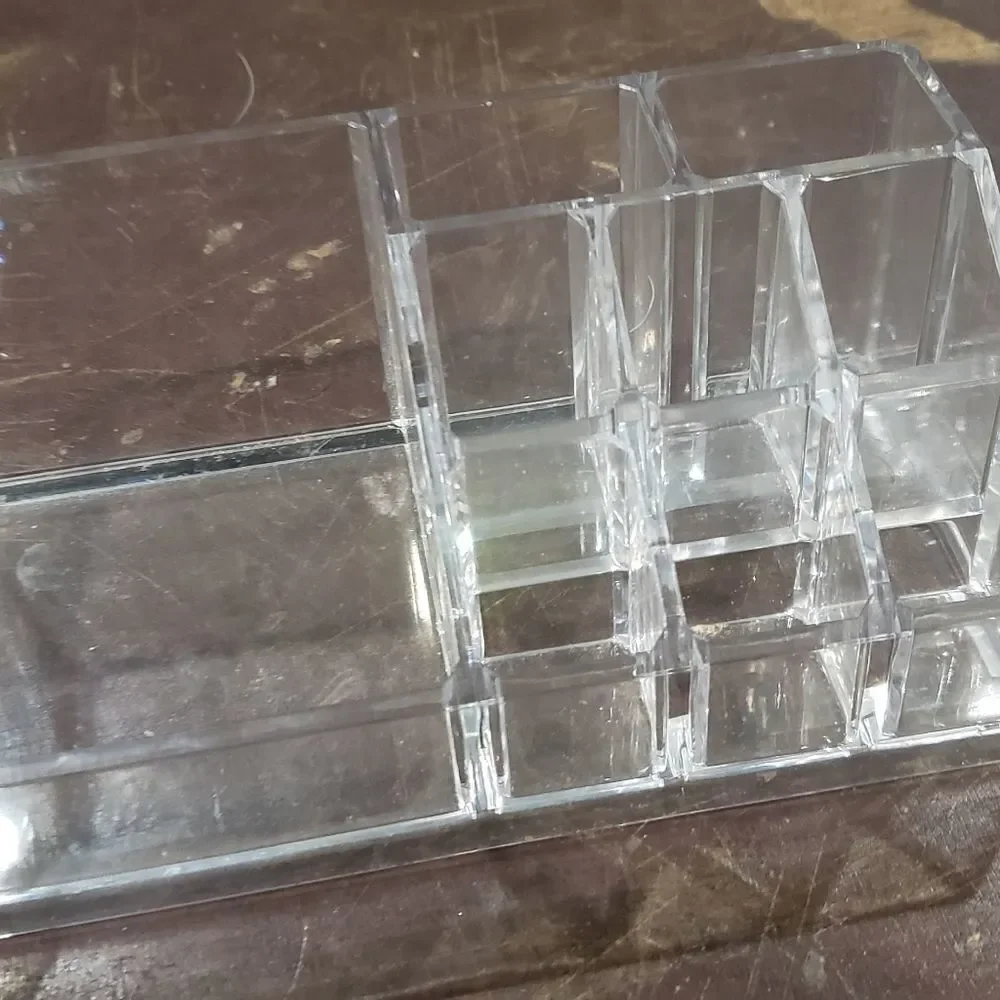 N/A clear acrylic