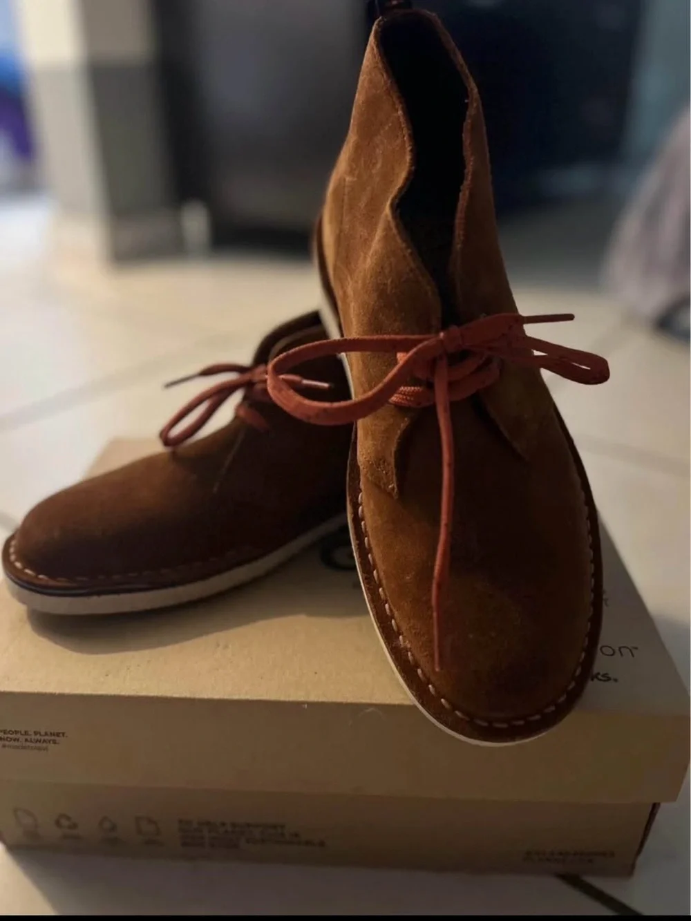 Clarks Brown Suede Chukka Boots with Lace-Up