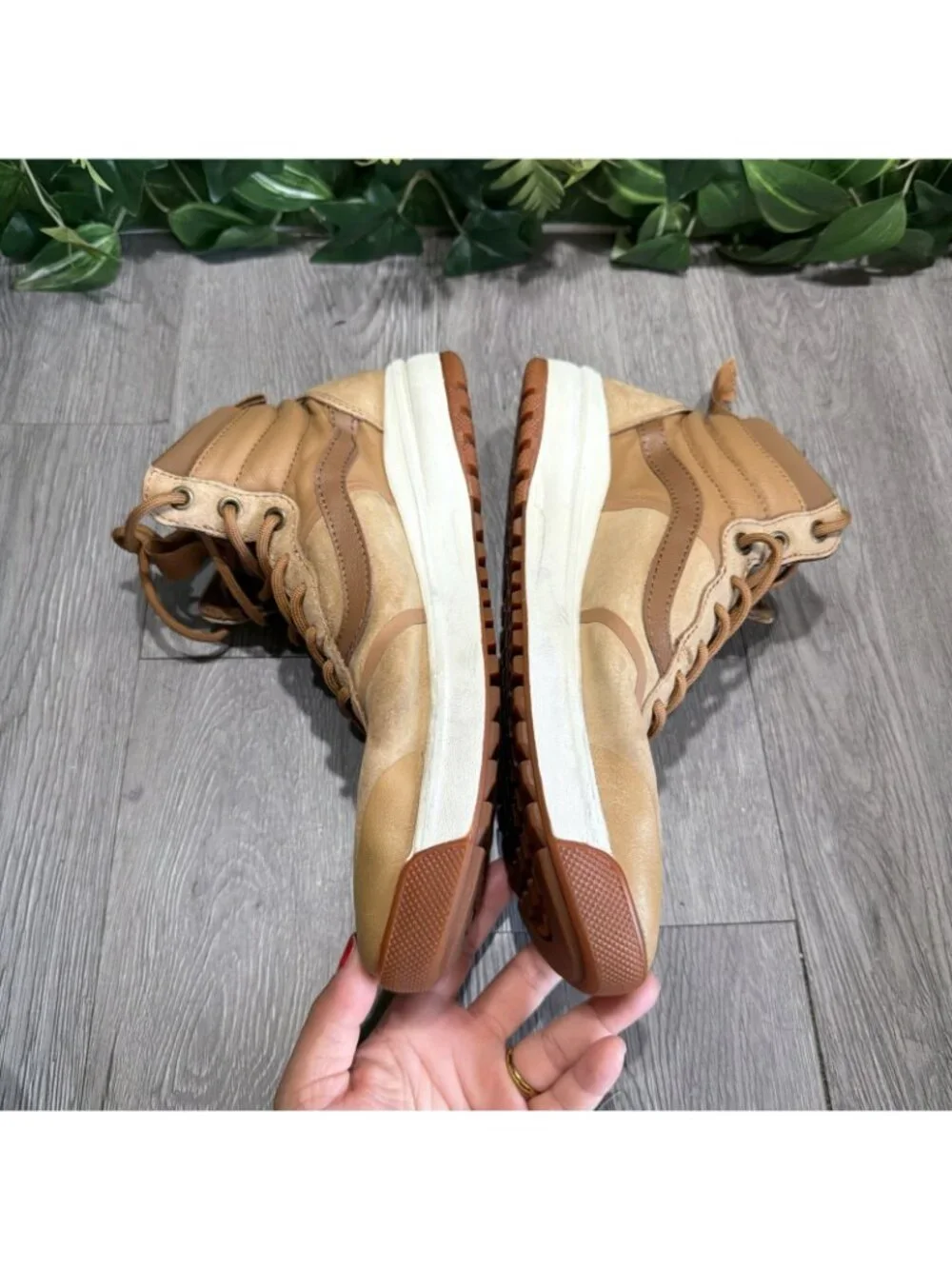 VANS UltraRange Hi DL MTE, Mens Sz 11 Chipmunk Marshmallow
