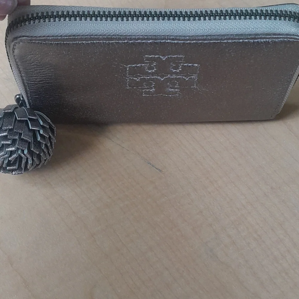 Tory Burch gorgeous mettalic