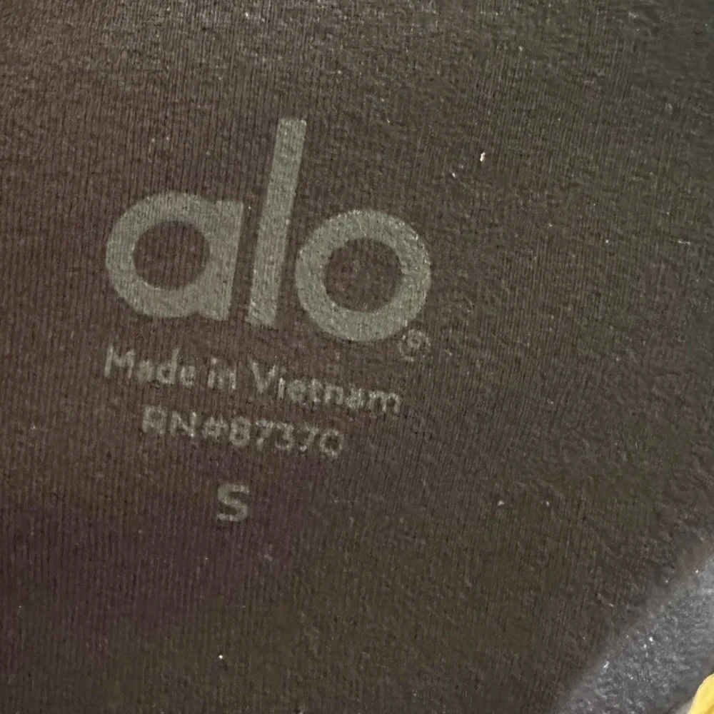 ALO Yoga perfect possibly