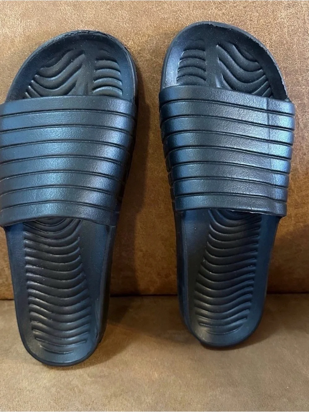 N/A black slides