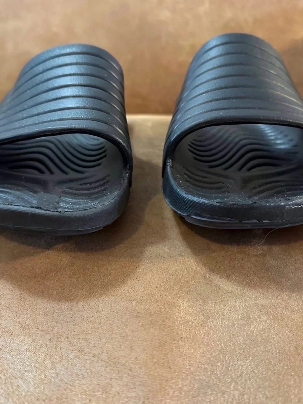 N/A black slides