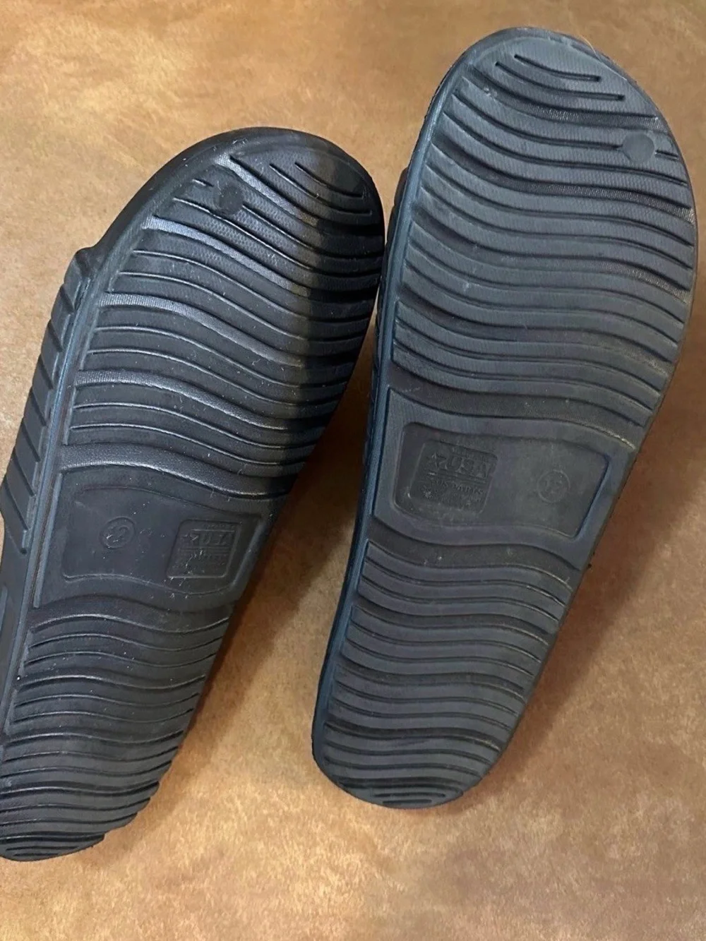 N/A black slides