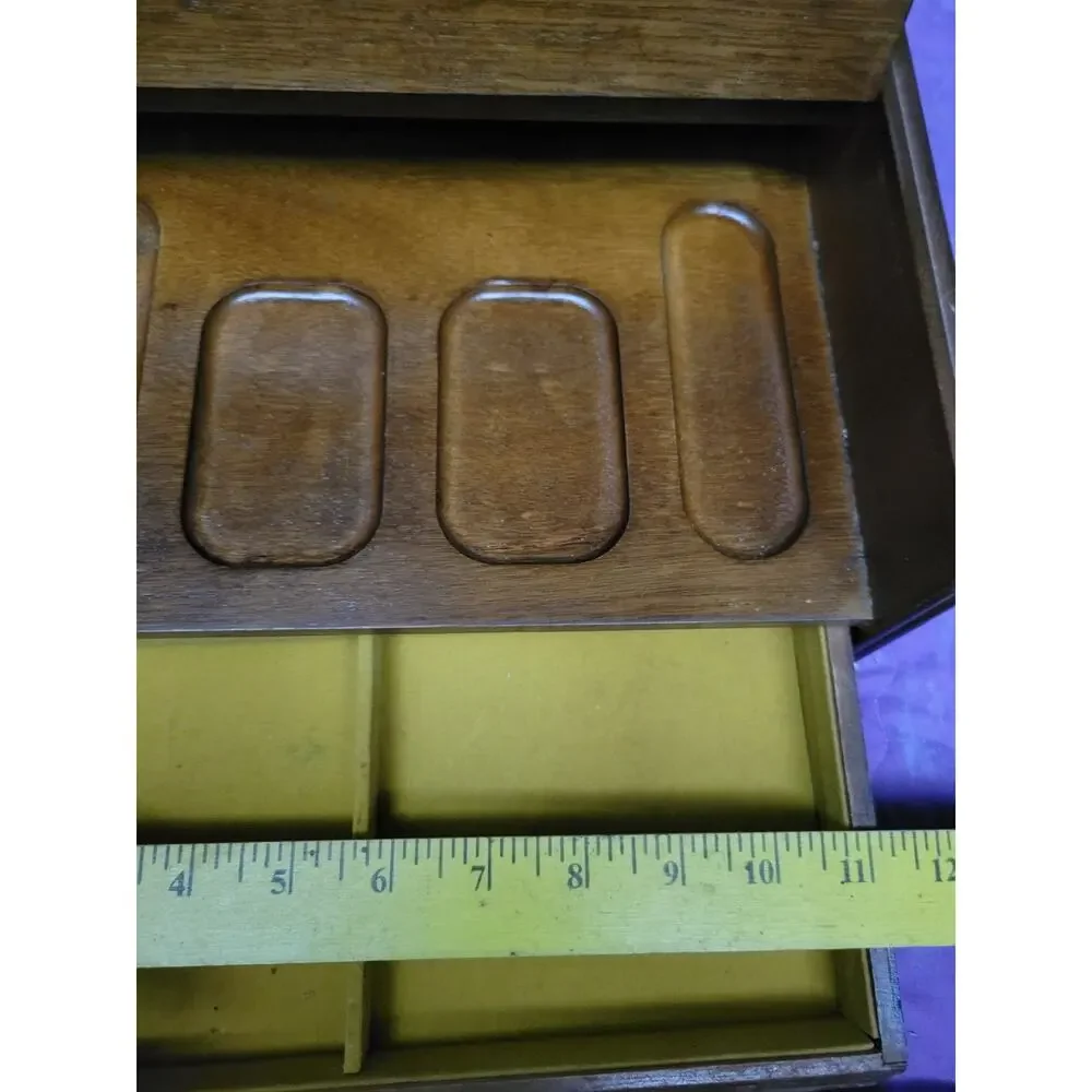 Unbranded vtg wood