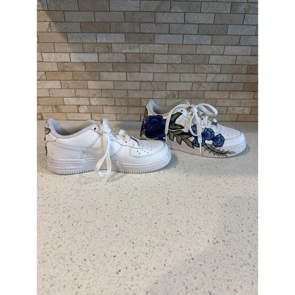 Nike white blue