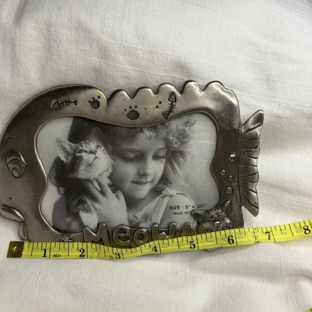 Unbranded vintage cat