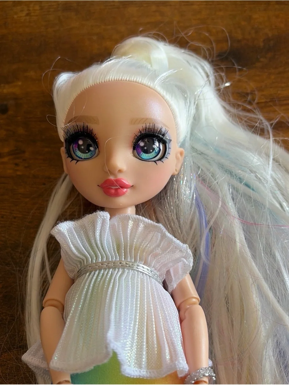 Rainbow High raine doll fashion