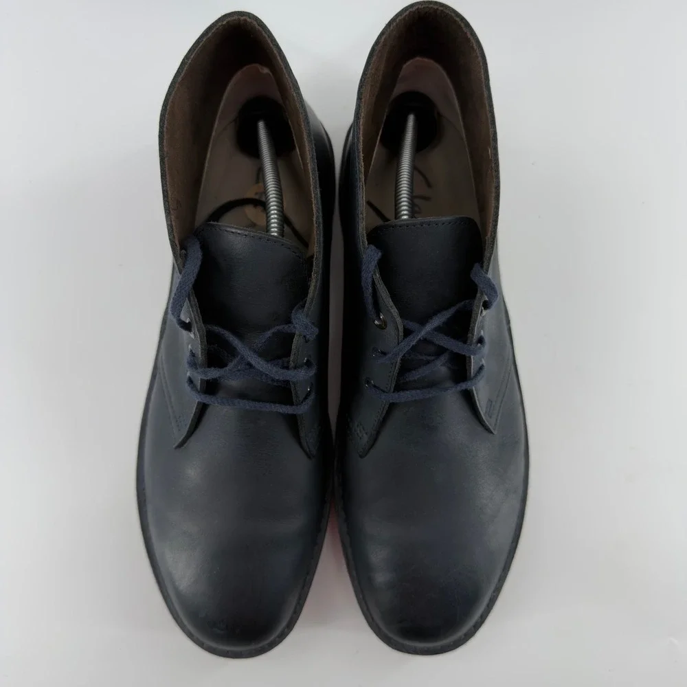 Clarks leather chukka