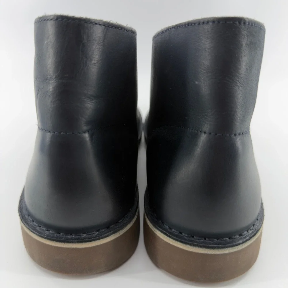 Clarks leather chukka