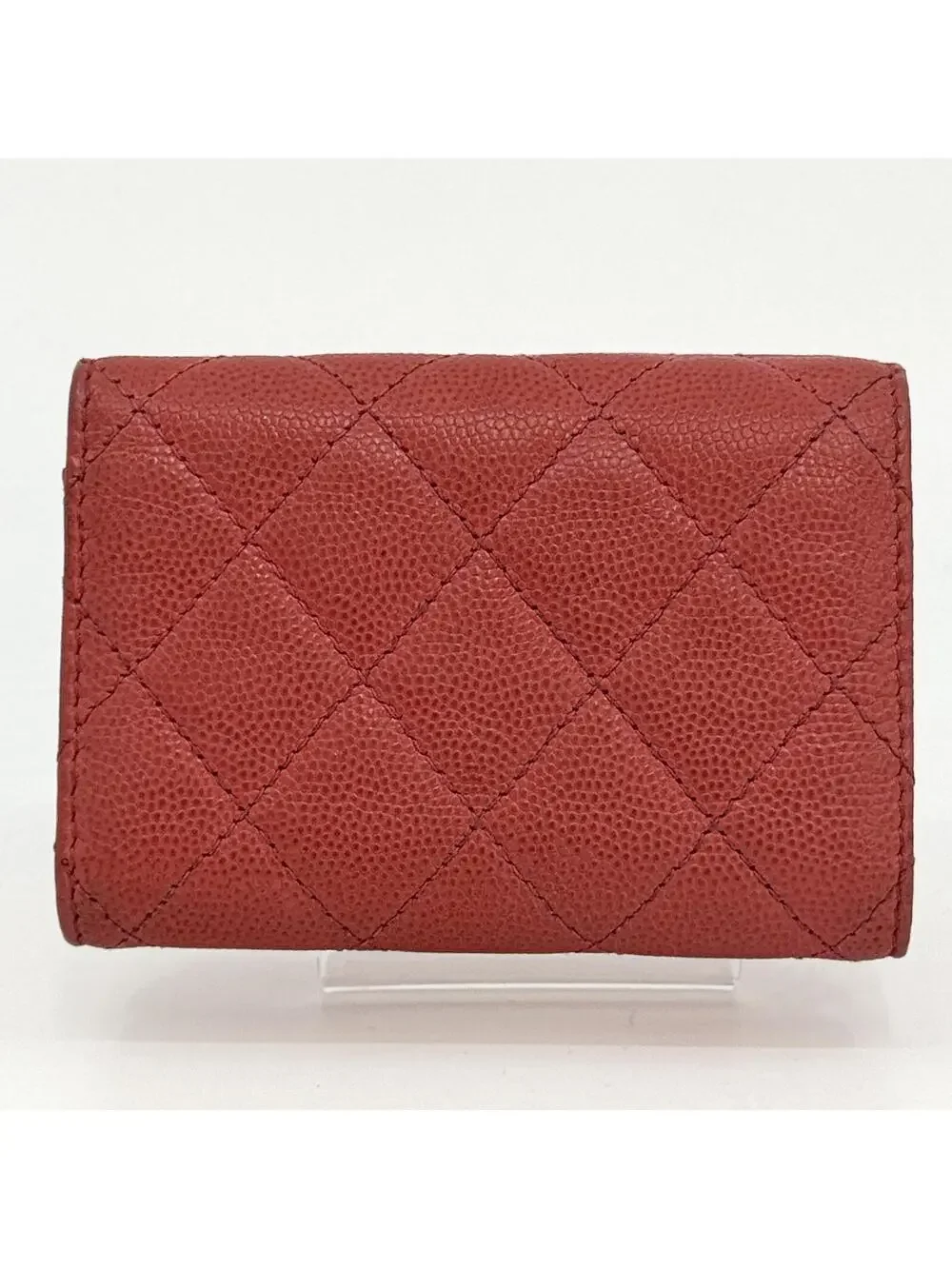 CHANEL elevate your