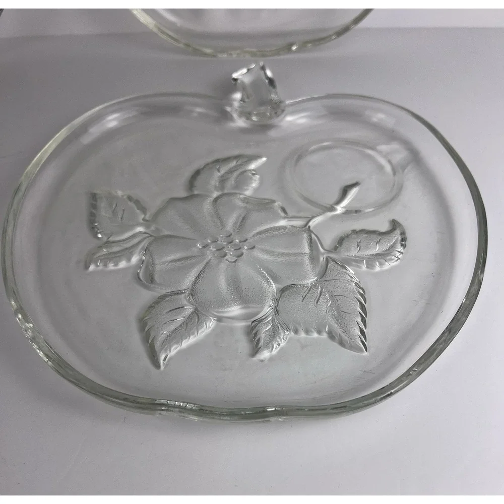 Set Of 4 Apple Shape Plates - 8 1/2