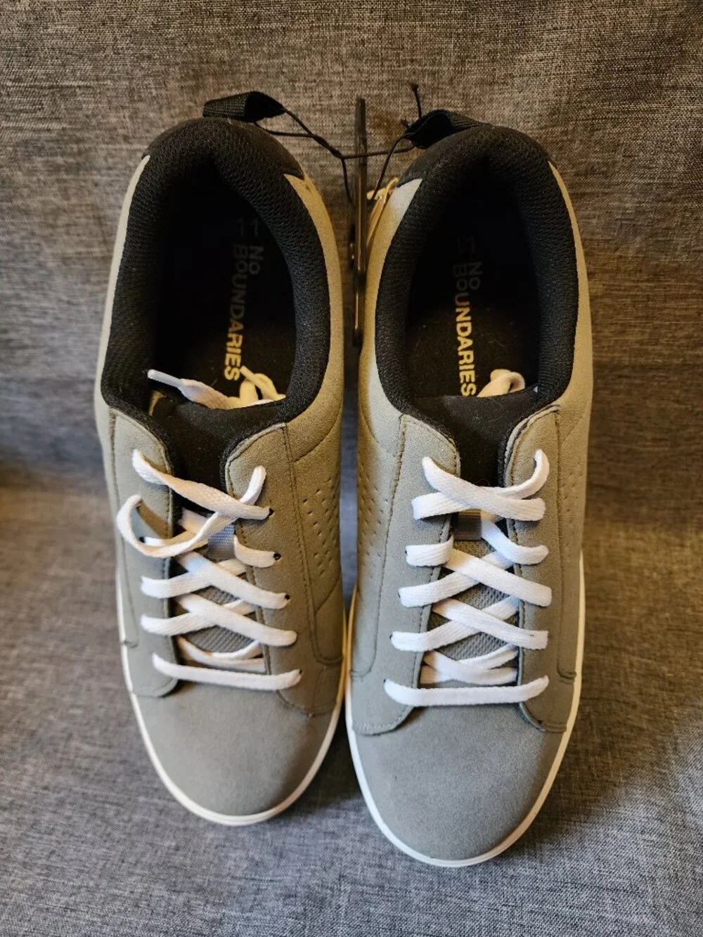 Men's Size 11 No Boundaries Gray/Black Low Top Lace Up Shoes