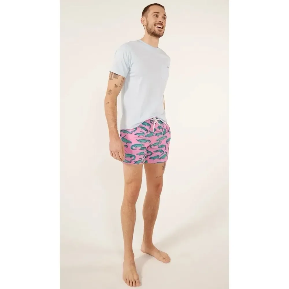 Chubbies The Glades Classic Swim Trunk 5.5” in Pink Alligator Size L