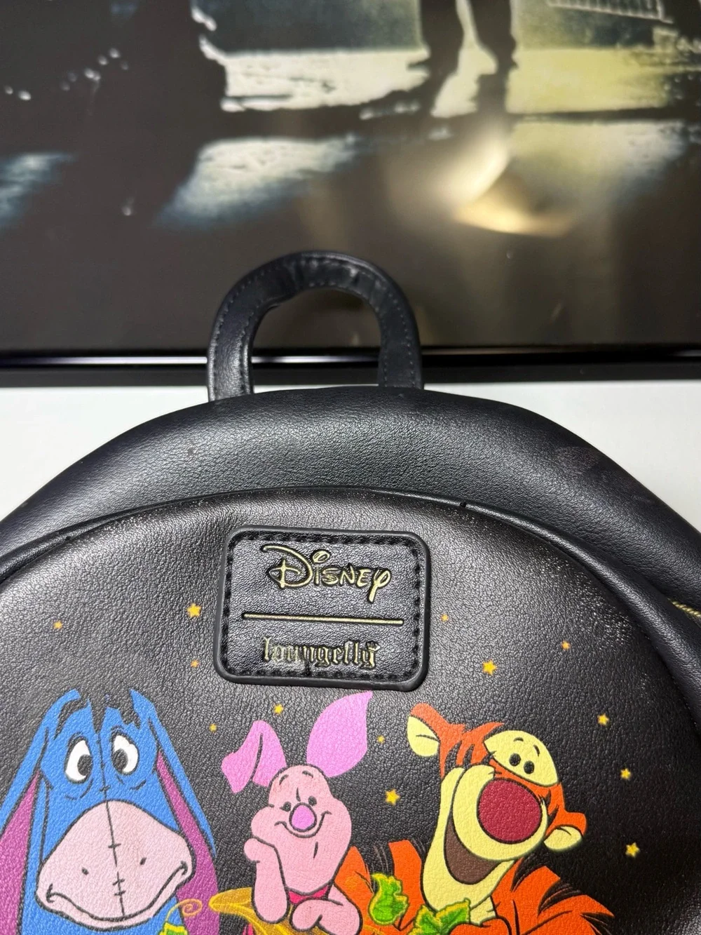Loungefly size os