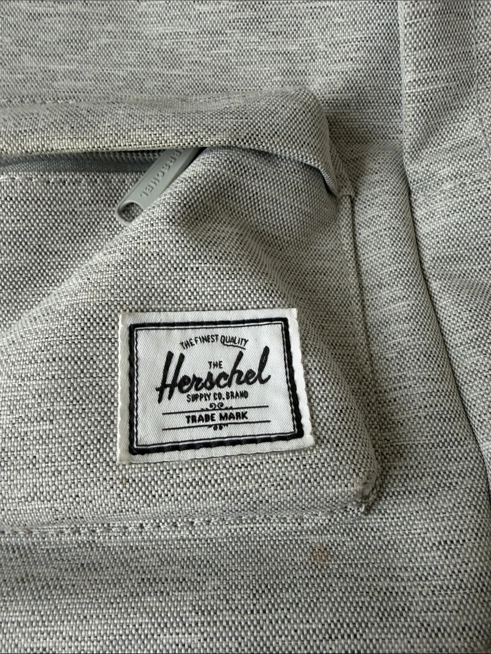 Herschel Supply Company style zip