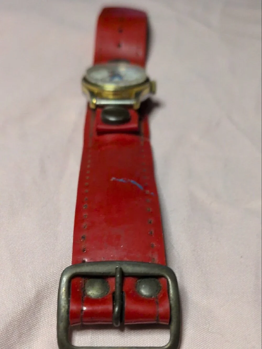 Working Mickey Mouse Hippie With Flower Red Vinyl Cartoon Character Wrist Watch