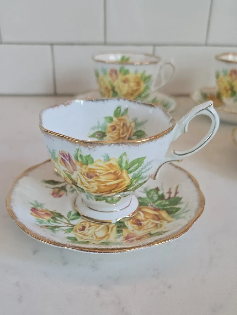 Royal Albert service classic