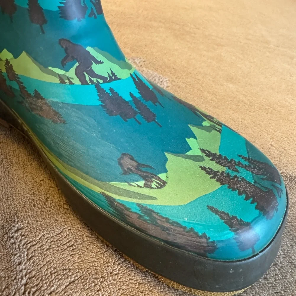 Western Chief gently pre